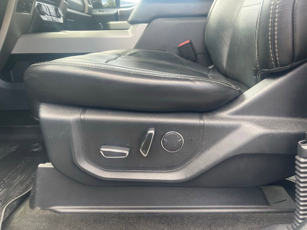 Used 2017 Ford F250 Lariat w/ Chrome Package image 20