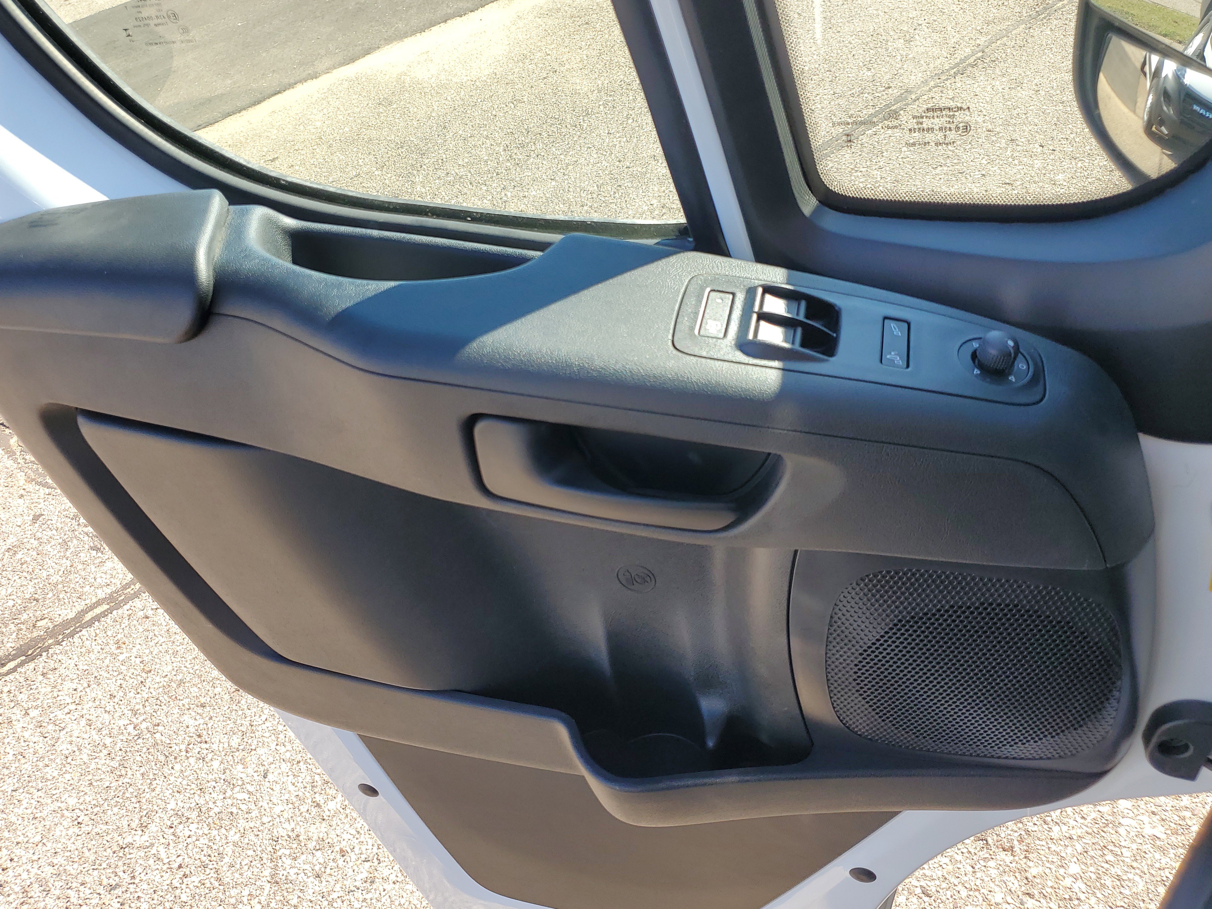 Used 2025 RAM ProMaster 2500 w/ Convenience Group image 7