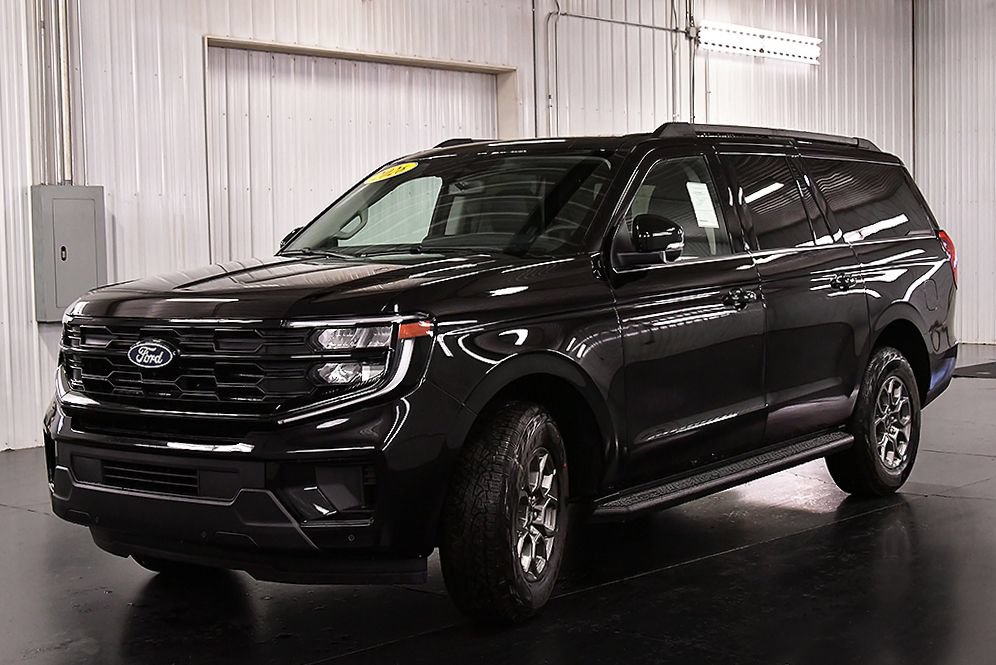 New 2027 Ford Expedition Max Active AWD/4WD image 3