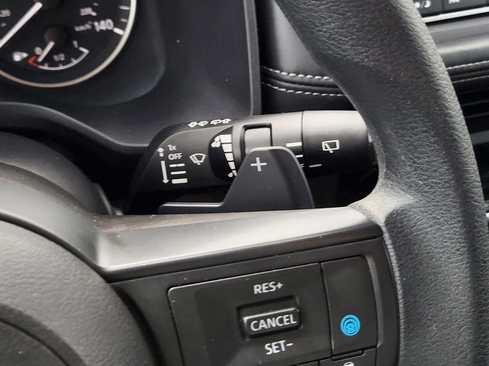 Used 2024 Nissan Rogue SV AWD/4WD image 32