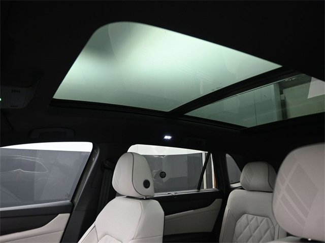 New 2025 Volkswagen Atlas Cross Sport SEL Premium R-Line image 10