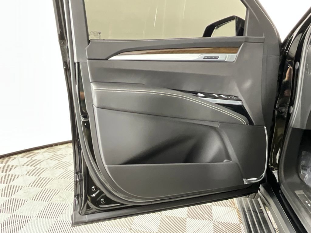 Used 2025 Cadillac Escalade ESV Sport Platinum image 18