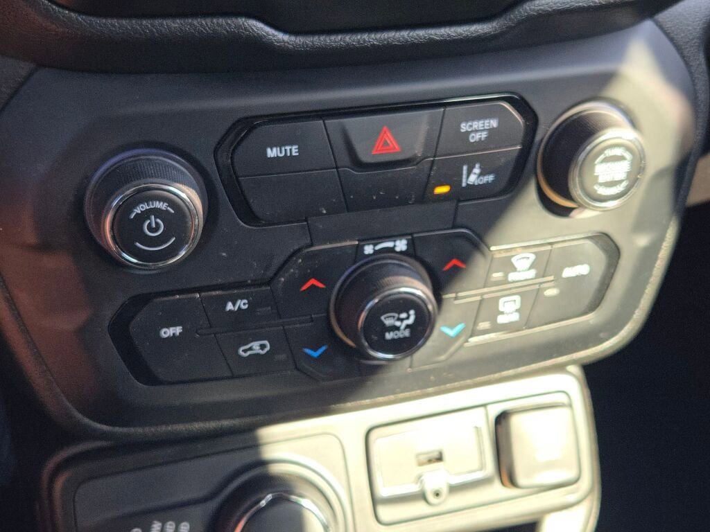 Used 2021 Jeep Renegade Sport AWD/4WD image 31