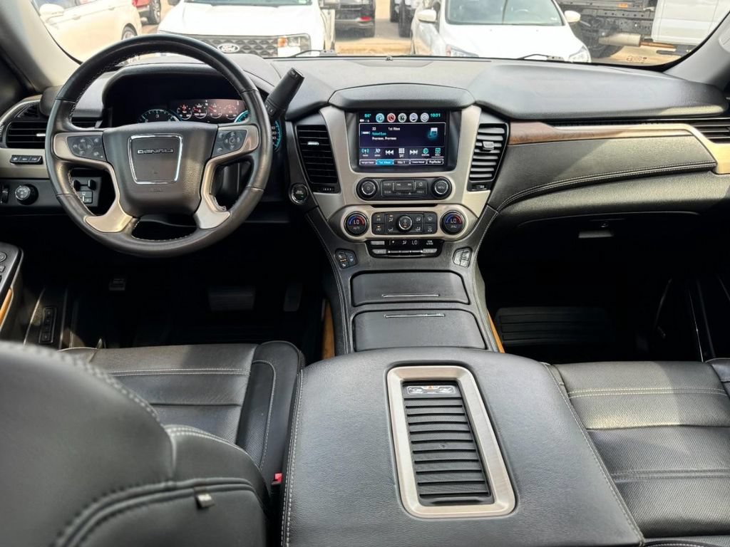Used 2020 GMC Yukon Denali w/ Denali Ultimate Package RWD image 13