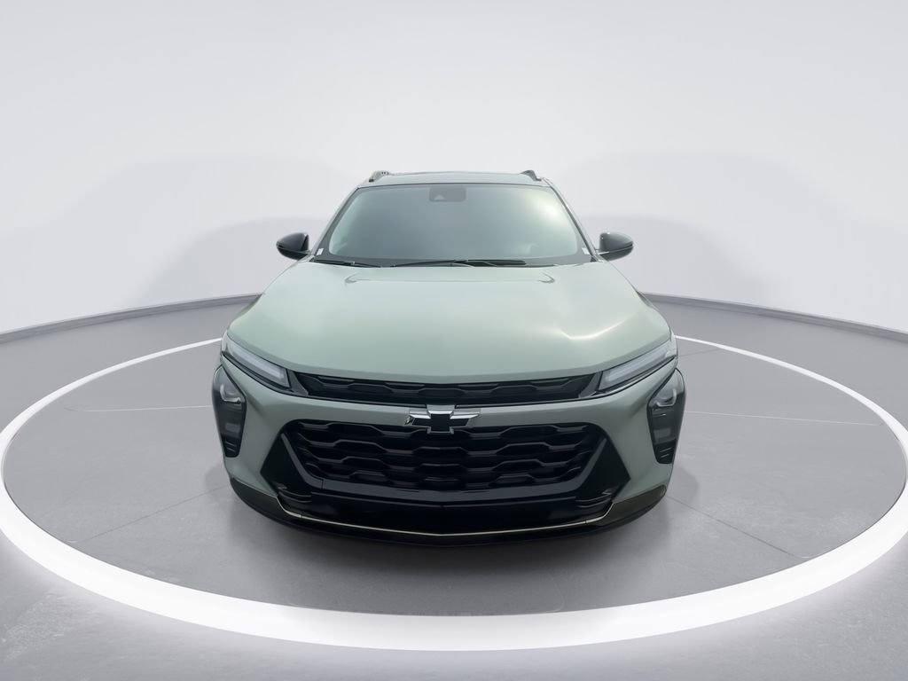 Used 2025 Chevrolet Trax ACTIV w/ Sunroof Package FWD image 3