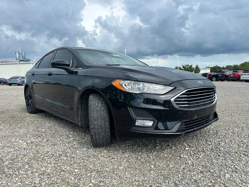 Used 2019 Ford Fusion SE w/ Equipment Group 151A FWD image 10