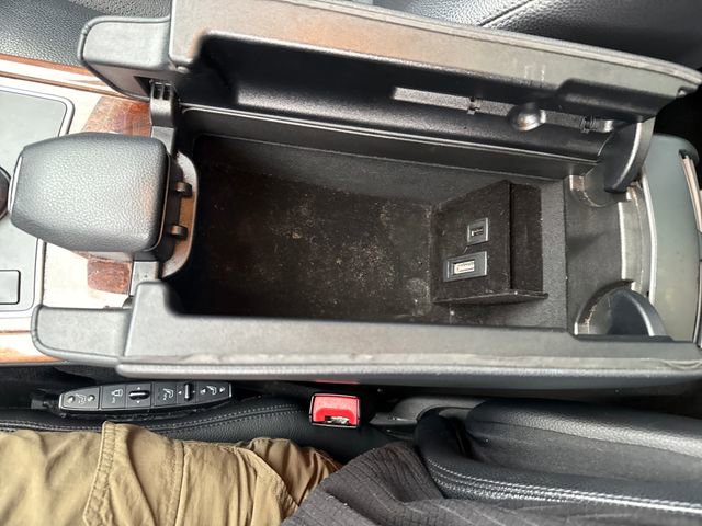 Used 2013 Mercedes-Benz E 350 4MATIC Wagon image 27