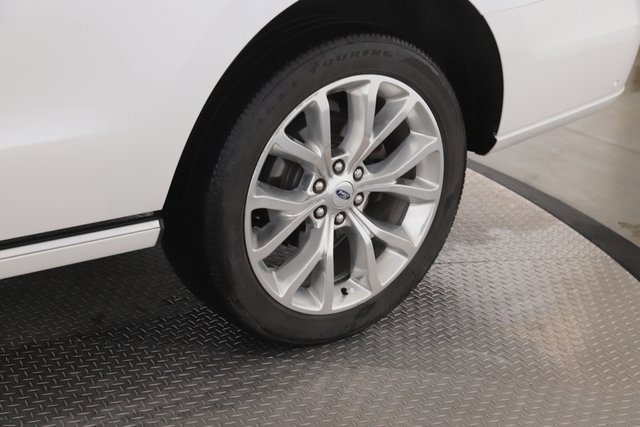 Used 2019 Ford Expedition Platinum image 14