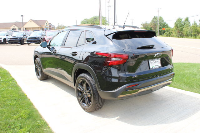 Used 2025 Chevrolet Trax ACTIV w/ Driver Confidence Package FWD image 26