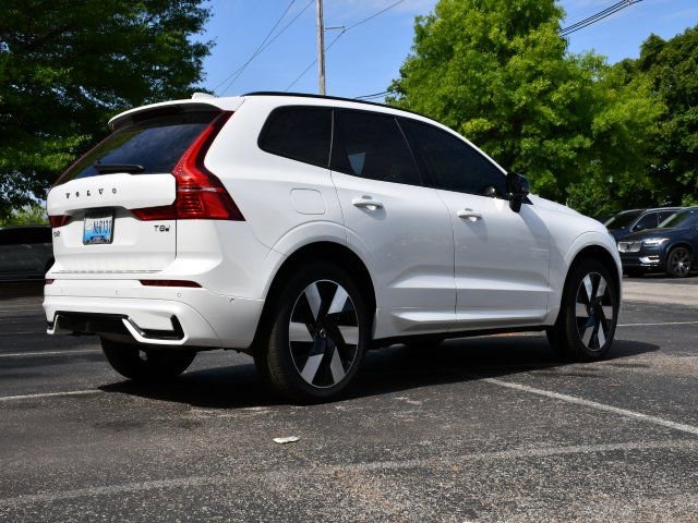 Used 2025 Volvo XC60 T8 Plus w/ Protection Package Premier AWD/4WD image 7