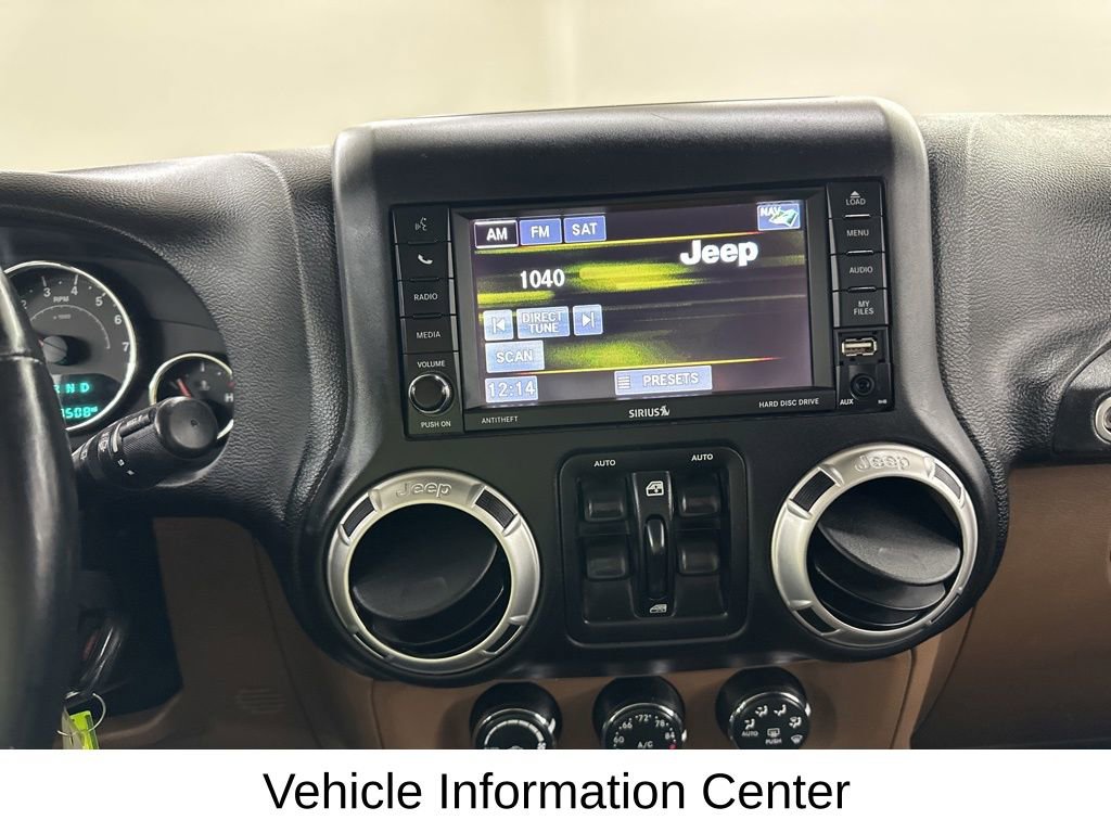 Used 2017 Jeep Wrangler Unlimited Sahara w/ Connectivity Group image 37