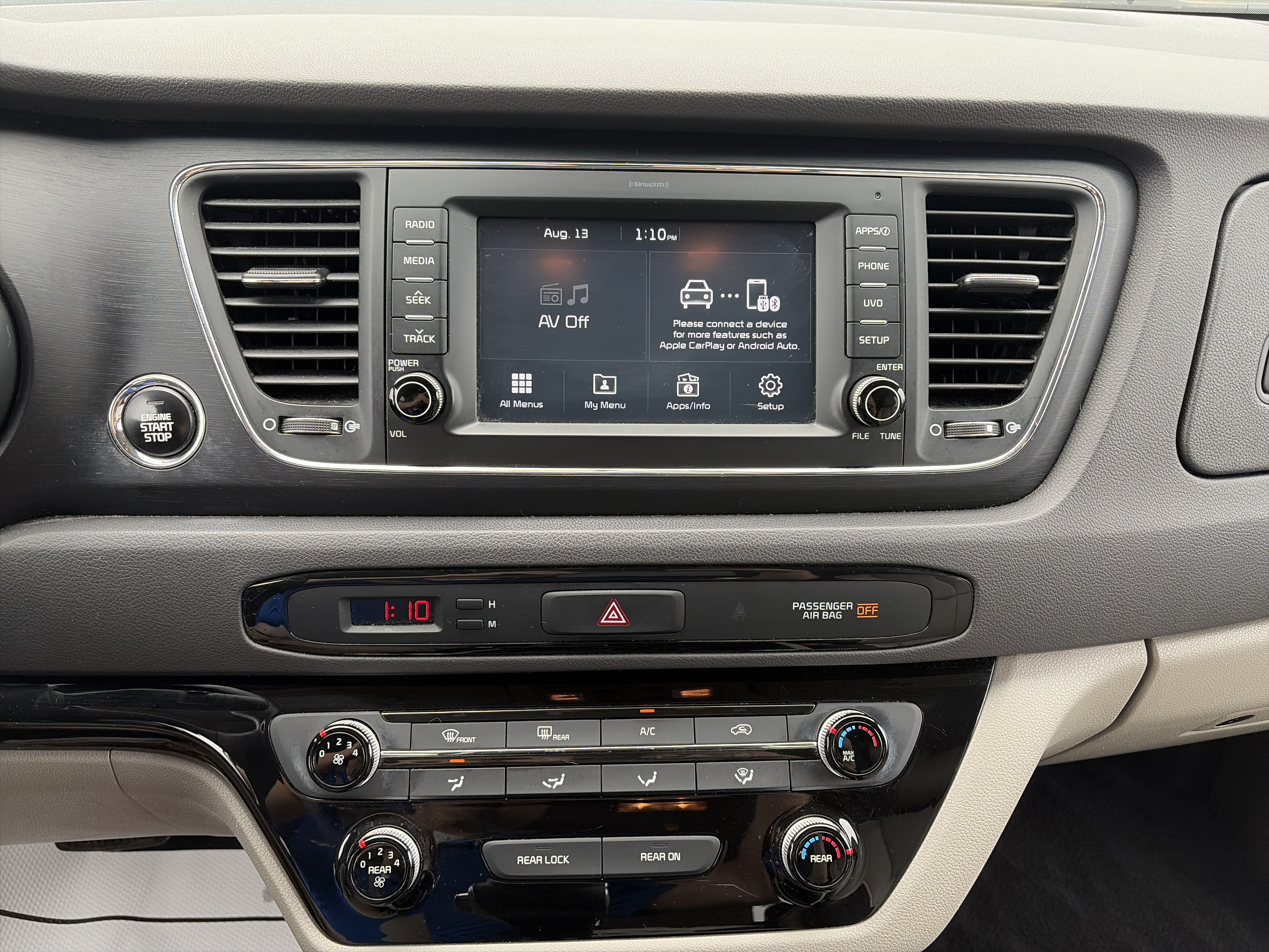 Used 2017 Kia Sedona LX w/ LX Essentials Premium Package FWD image 23