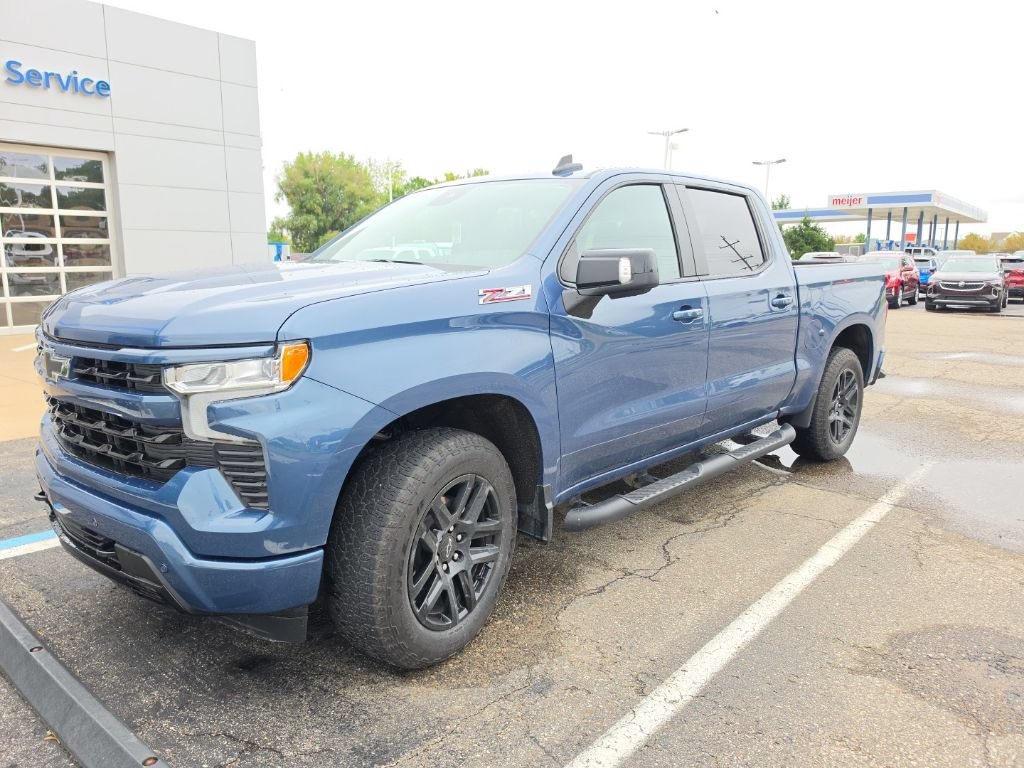 Used 2024 Chevrolet Silverado 1500 RST w/ Convenience Package II AWD/4WD image 1