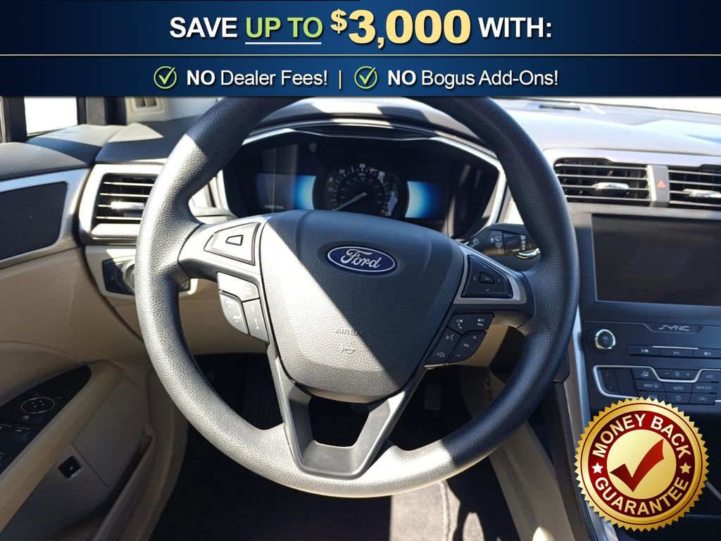 Used 2020 Ford Fusion SE image 18