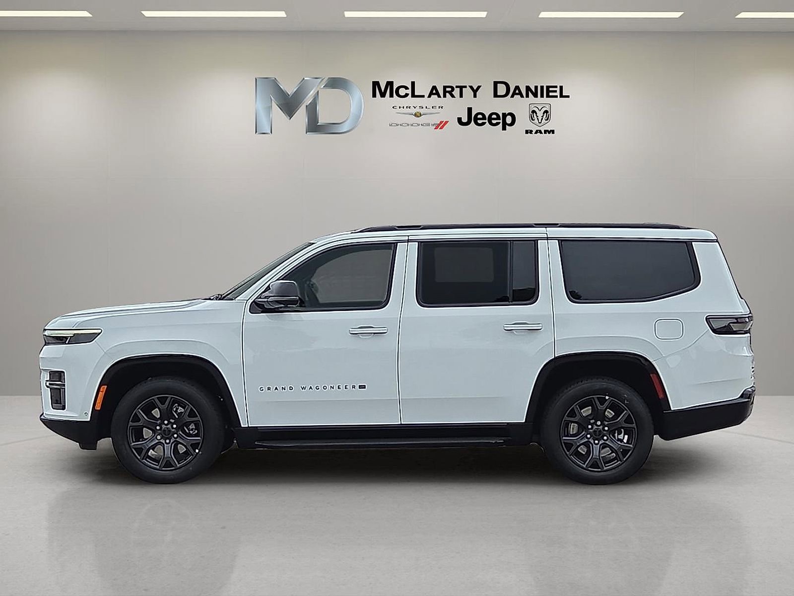 New 2026 Jeep Grand Wagoneer Limited w/ Convenience Group I AWD/4WD video 3