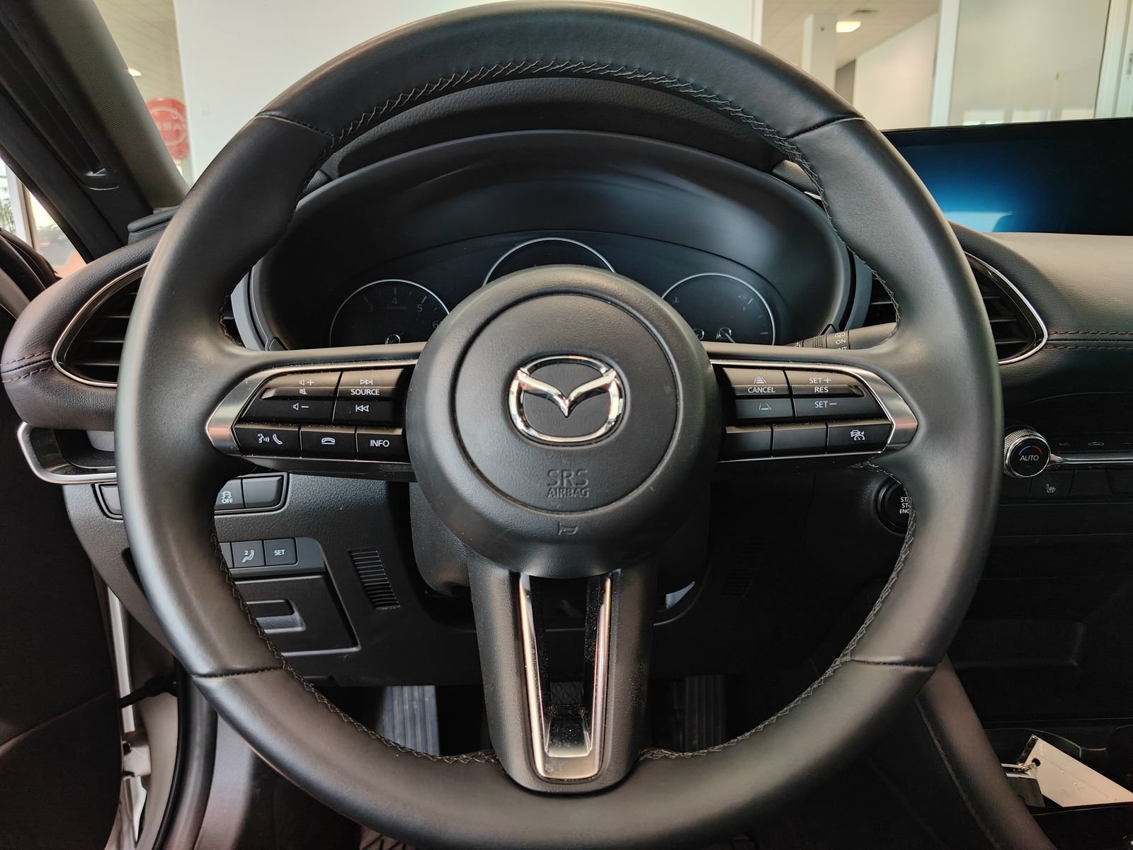 Used 2024 MAZDA MAZDA3 s FWD image 21