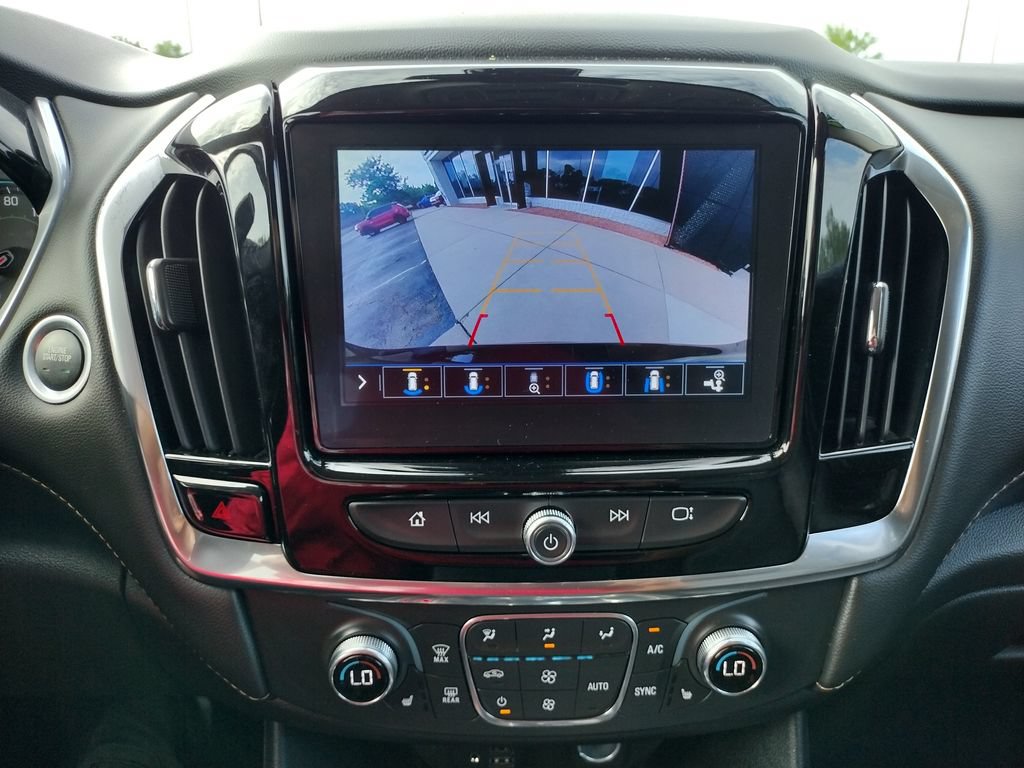 Used 2021 Chevrolet Traverse RS AWD/4WD image 29