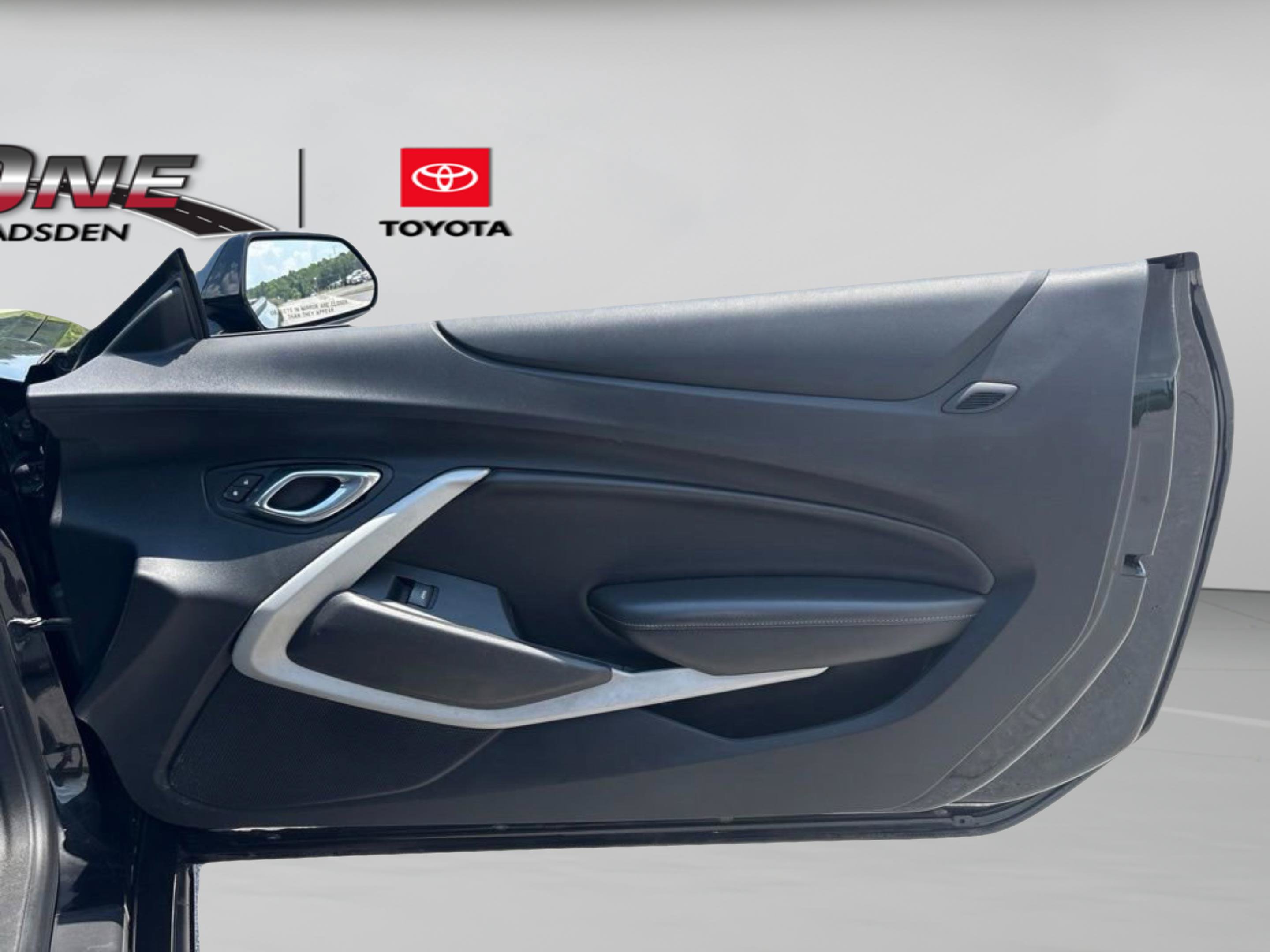 Used 2019 Chevrolet Camaro SS RWD image 26