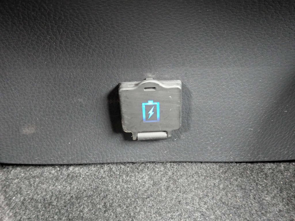 Used 2022 Toyota Camry LE FWD image 16