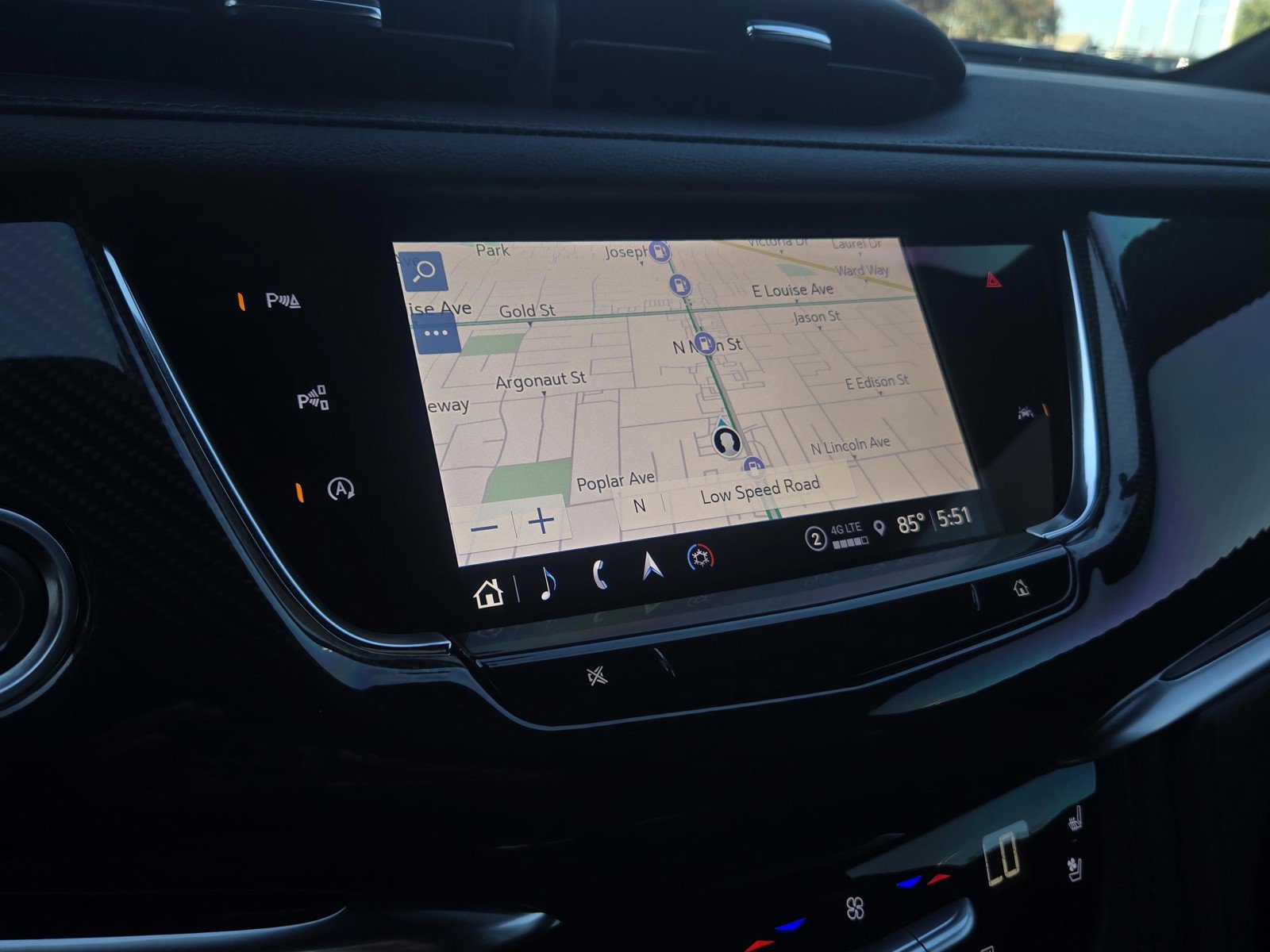 Used 2025 Cadillac XT6 Sport w/ Technology Package AWD/4WD image 22