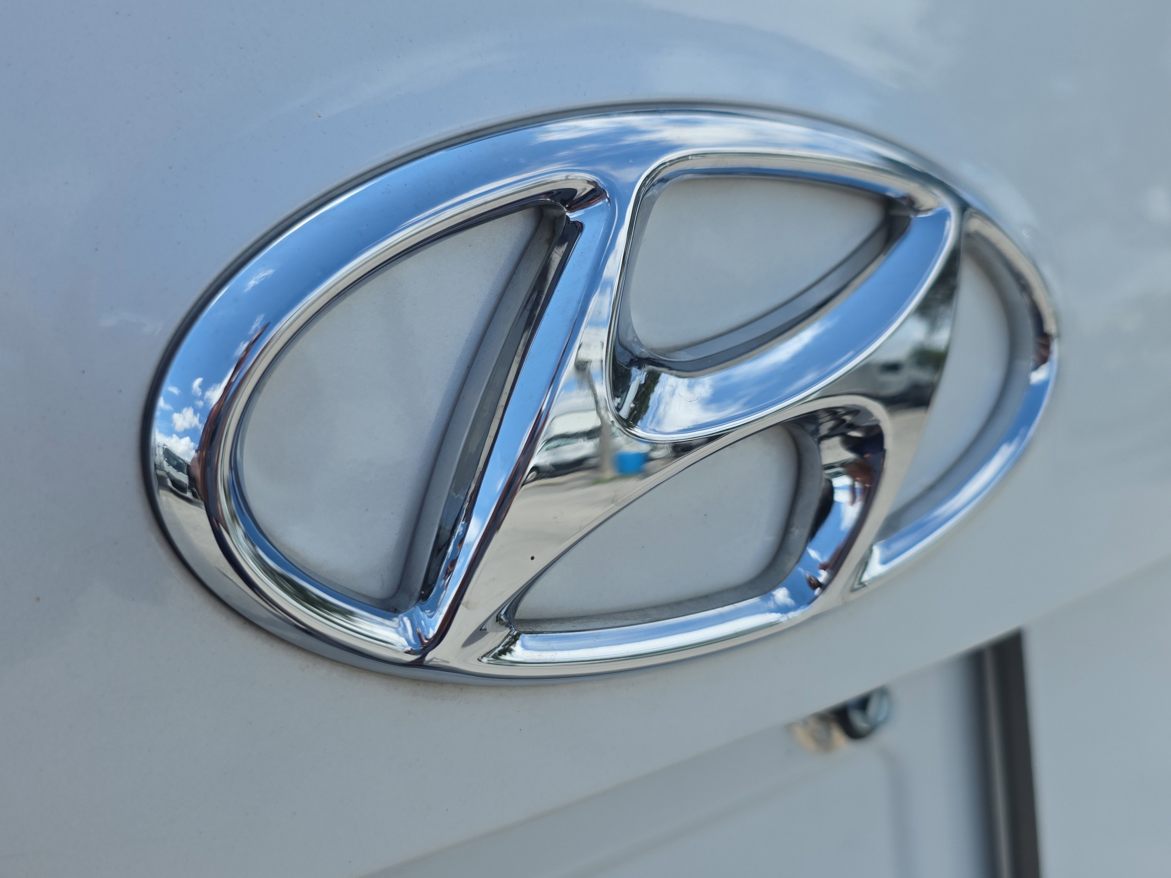Used 2018 Hyundai Santa Fe Sport FWD image 9