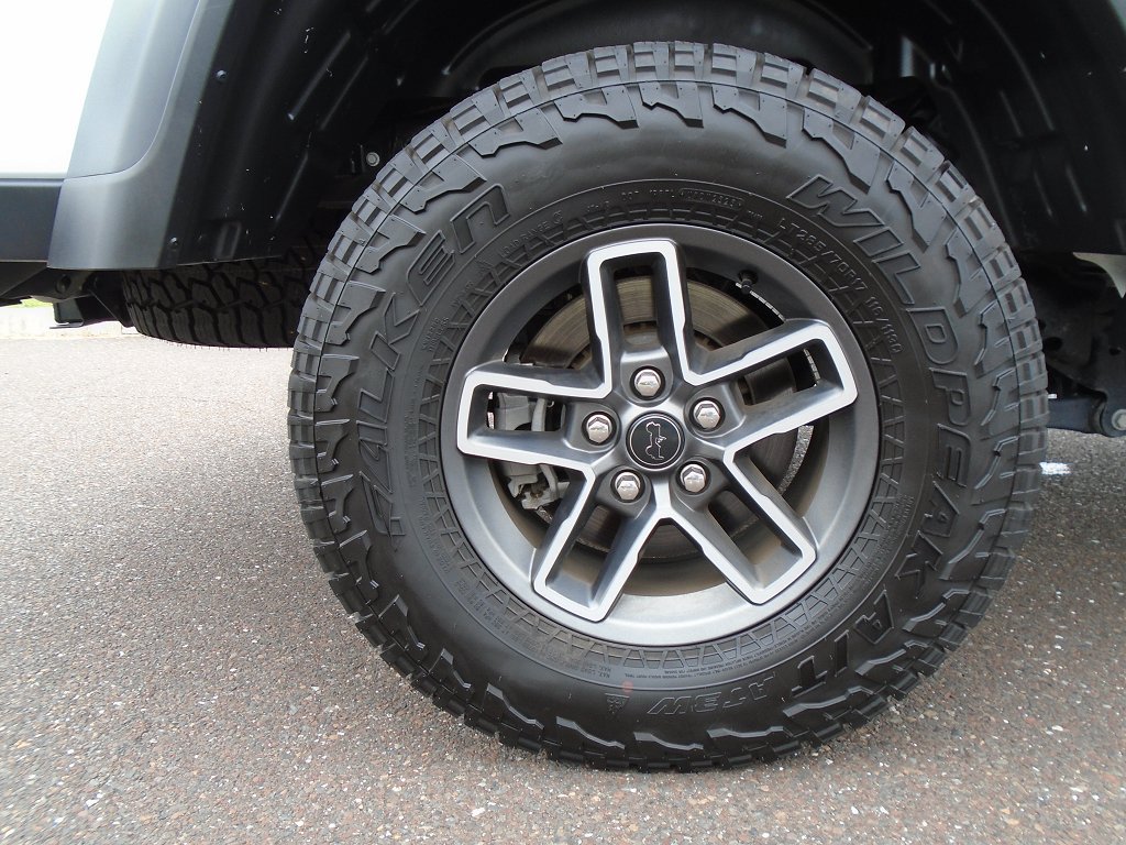 Used 2026 Jeep Gladiator Mojave AWD/4WD image 16