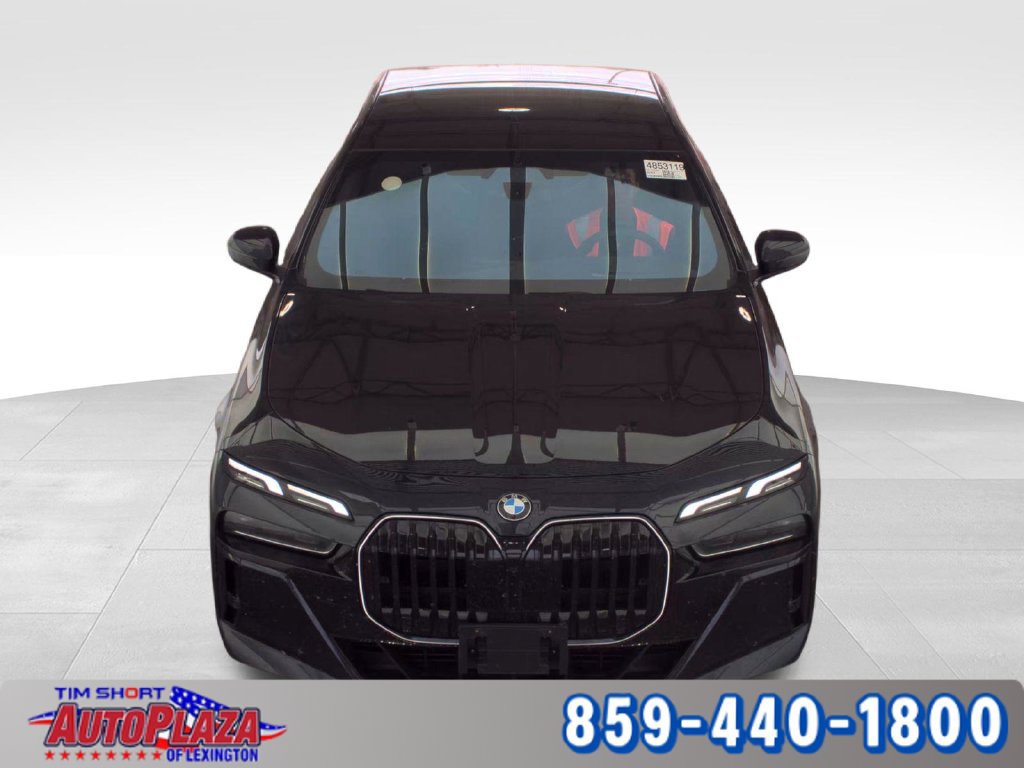 Used 2026 BMW 740i xDrive AWD/4WD image 2