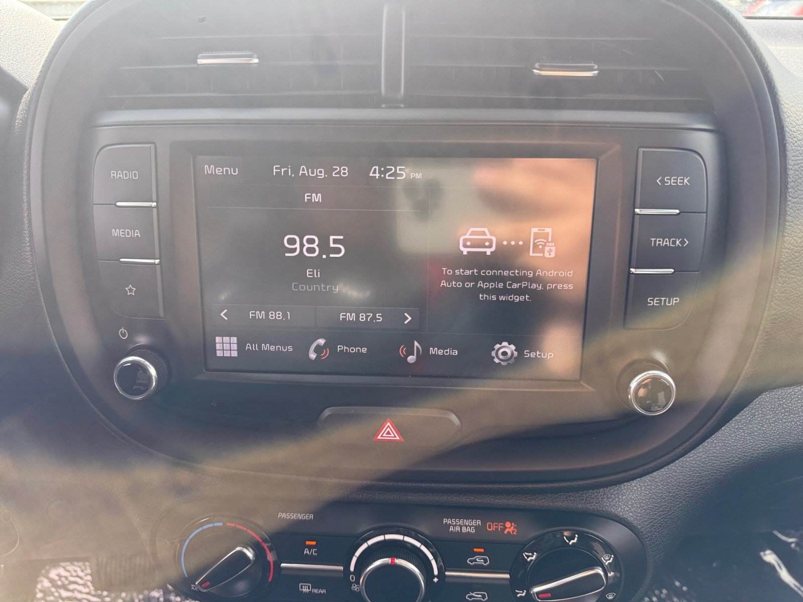Used 2024 Kia Soul LX FWD image 26