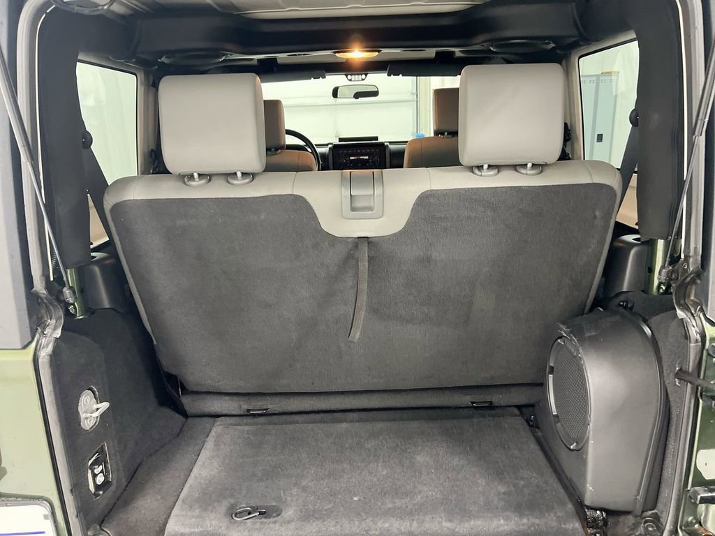 Used 2008 Jeep Wrangler Sahara w/ Dual Top Group image 21