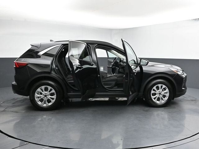 Used 2023 Ford Escape Active AWD/4WD image 37