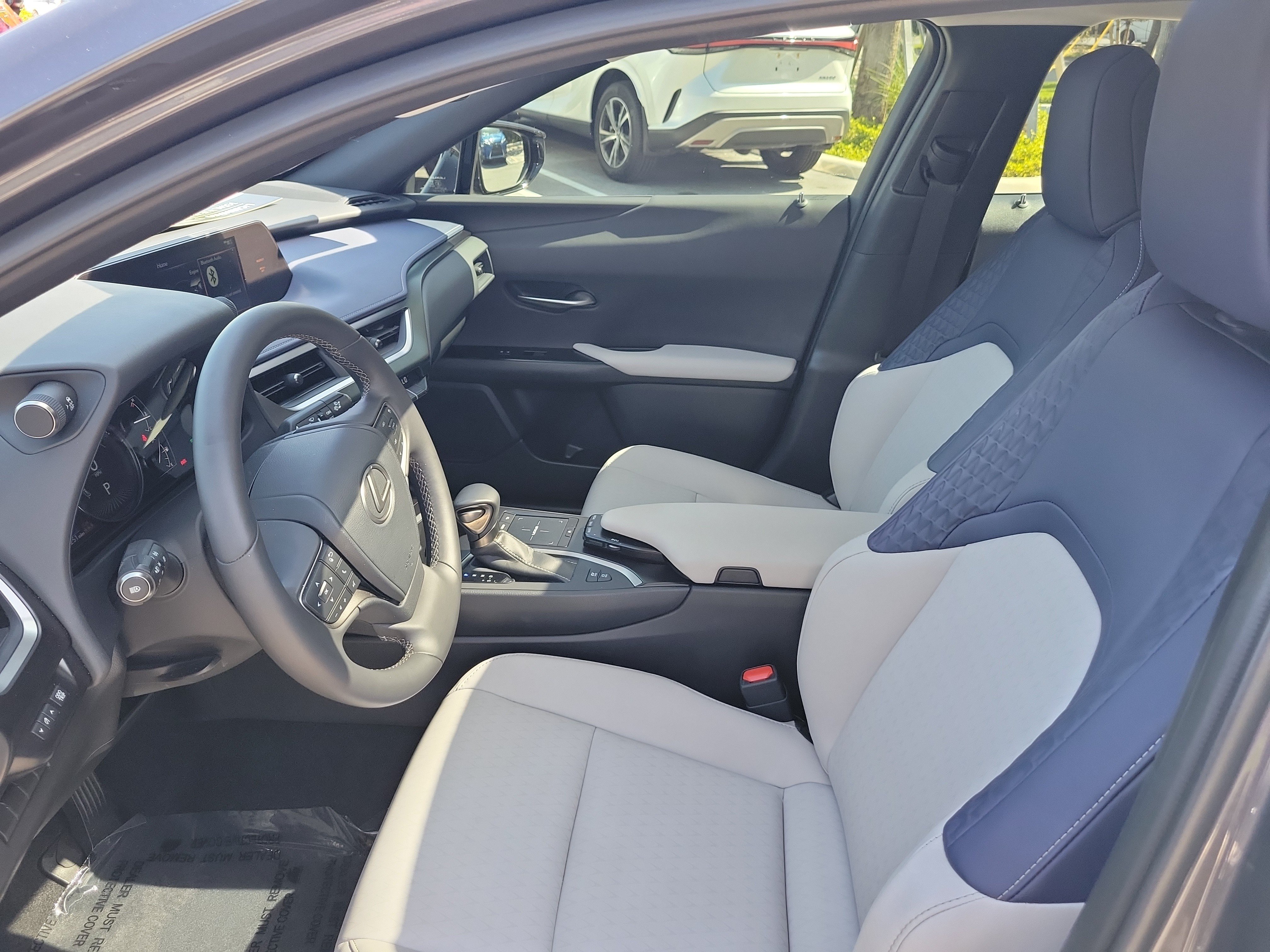 Used 2022 Lexus UX 250h w/ Accessory Package (Z2) AWD/4WD image 20