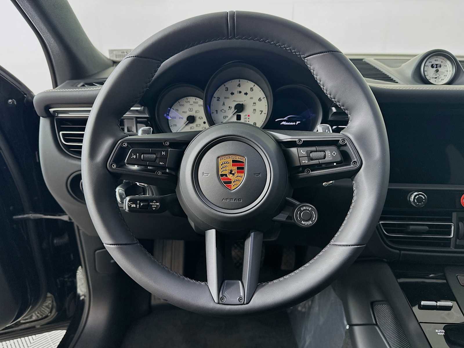 New 2026 Porsche Macan Turbo image 14