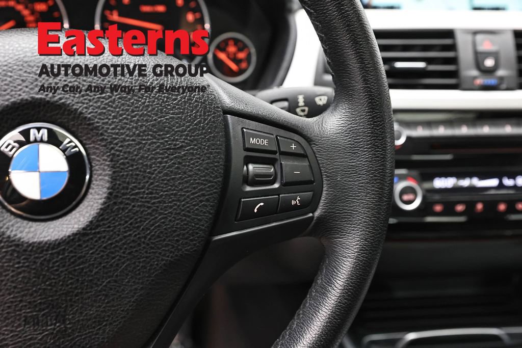 Used 2017 BMW 320i xDrive Sedan AWD/4WD image 16