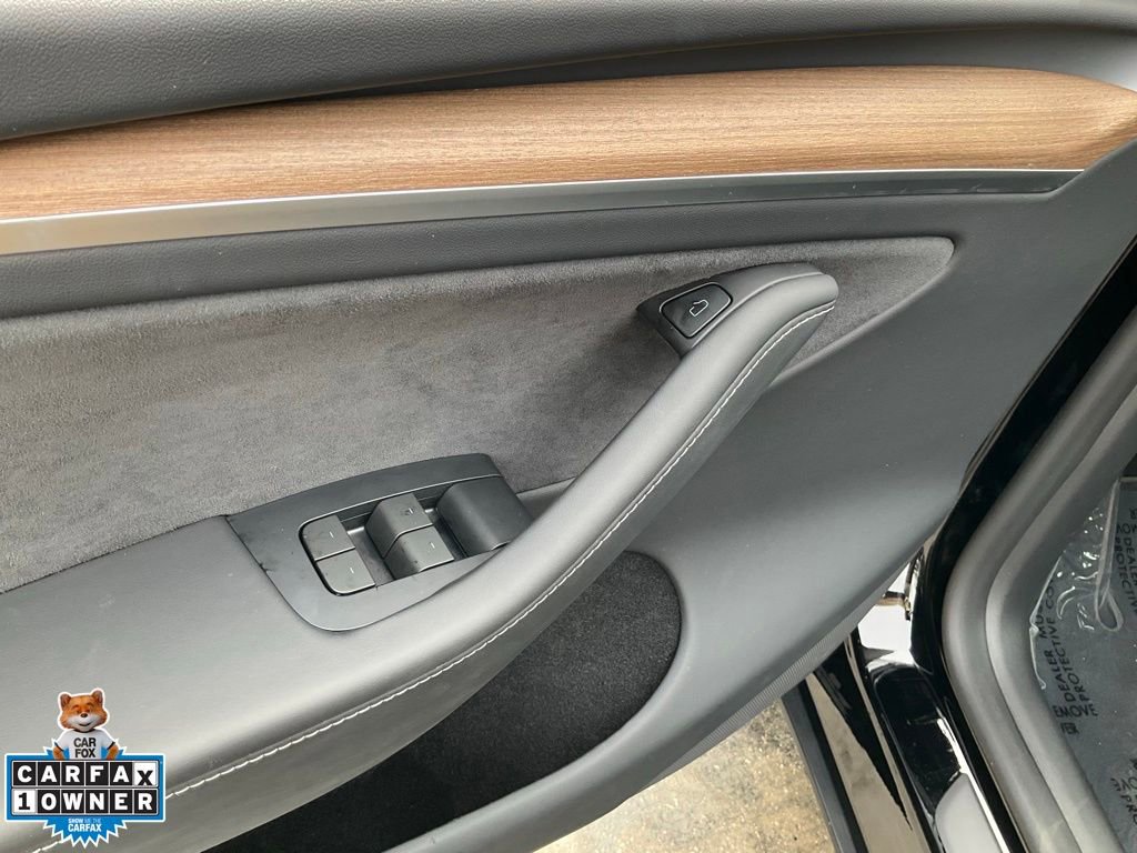 Used 2024 Tesla Model Y Long Range image 24