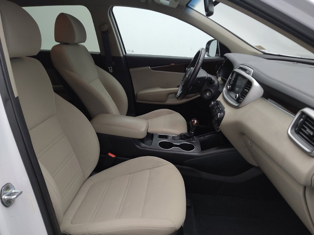 Used 2018 Kia Sorento FWD image 21