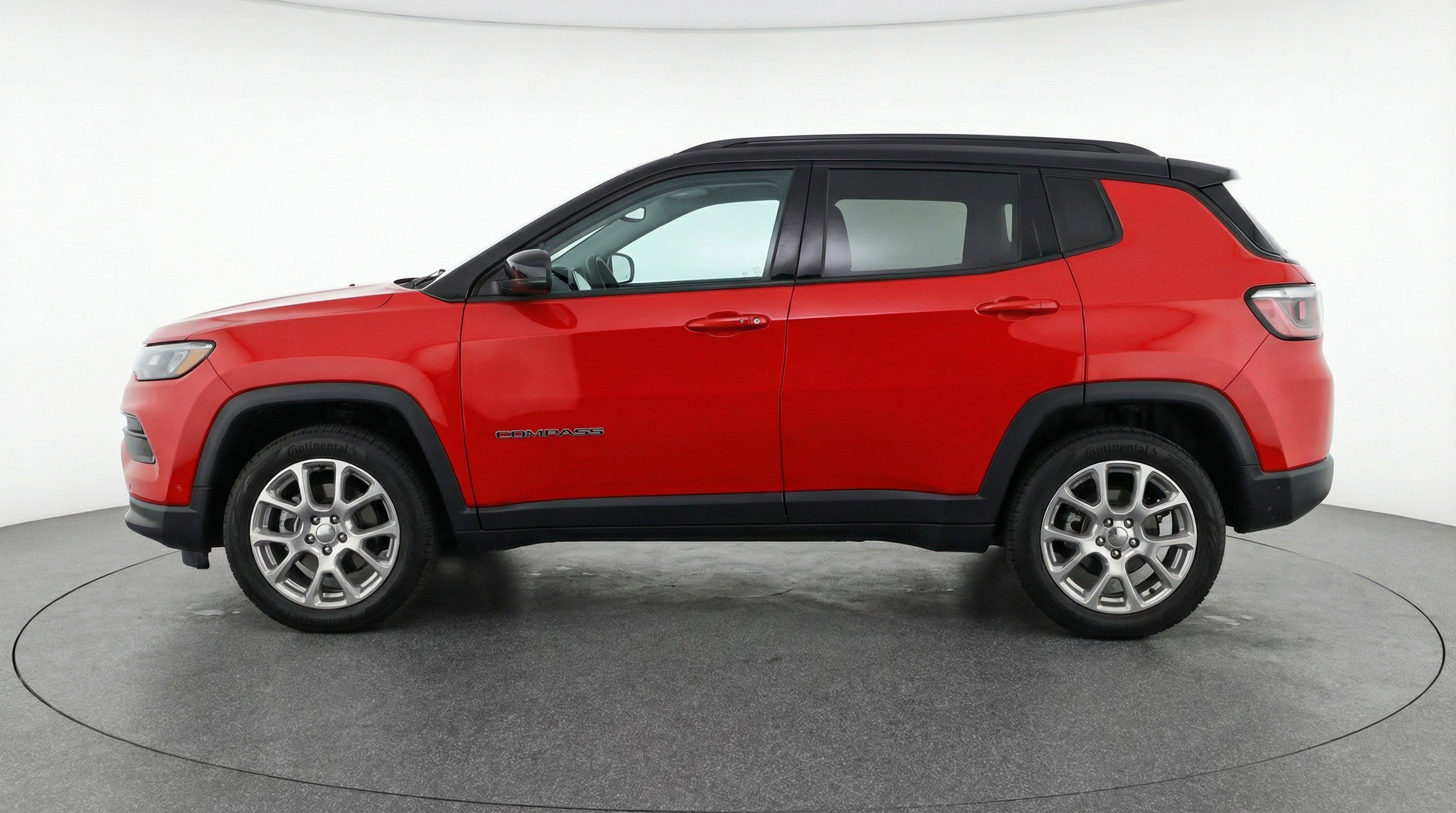 Used 2025 Jeep Compass Limited image 5