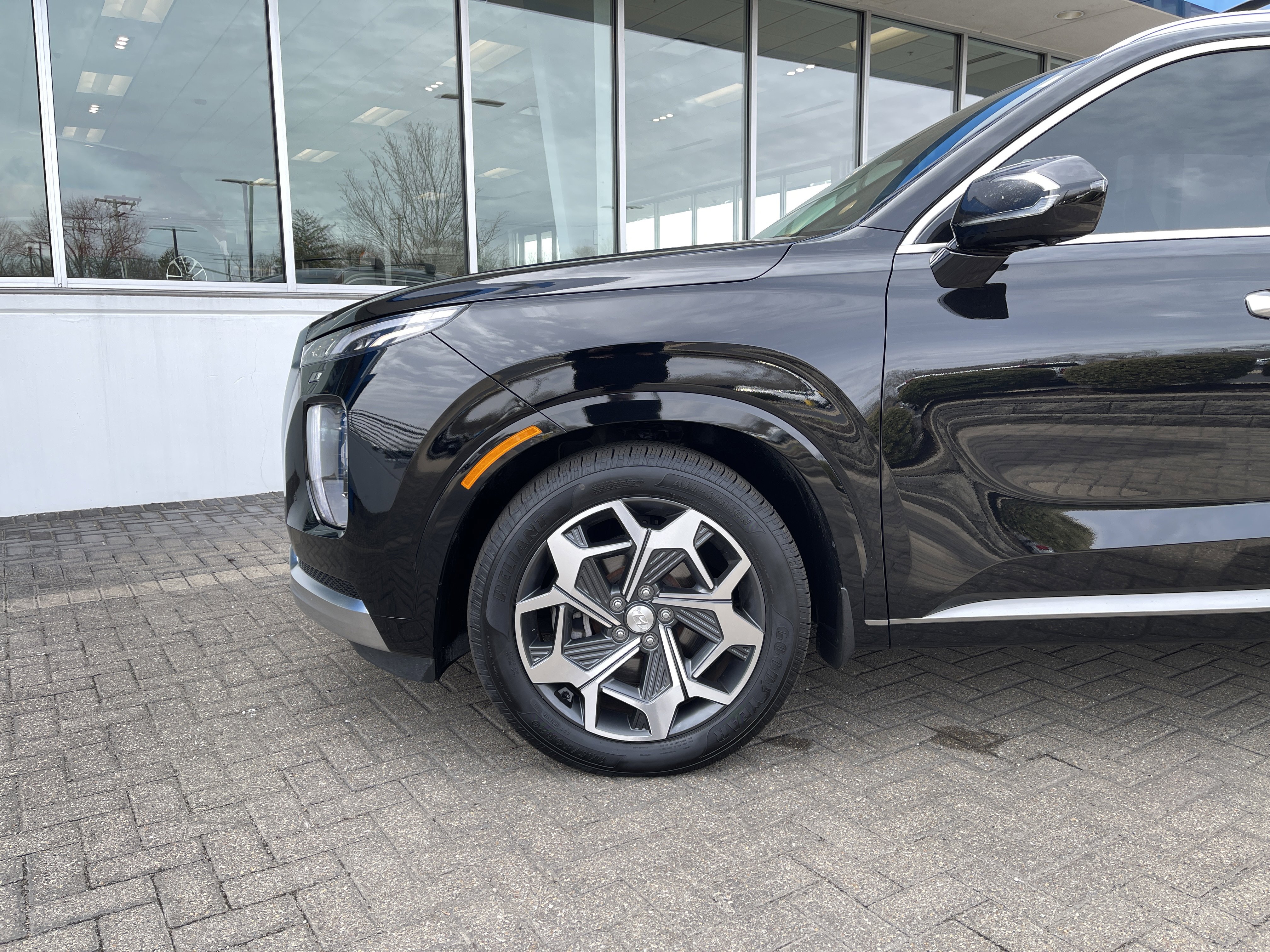 Used 2021 Hyundai Palisade Calligraphy image 10