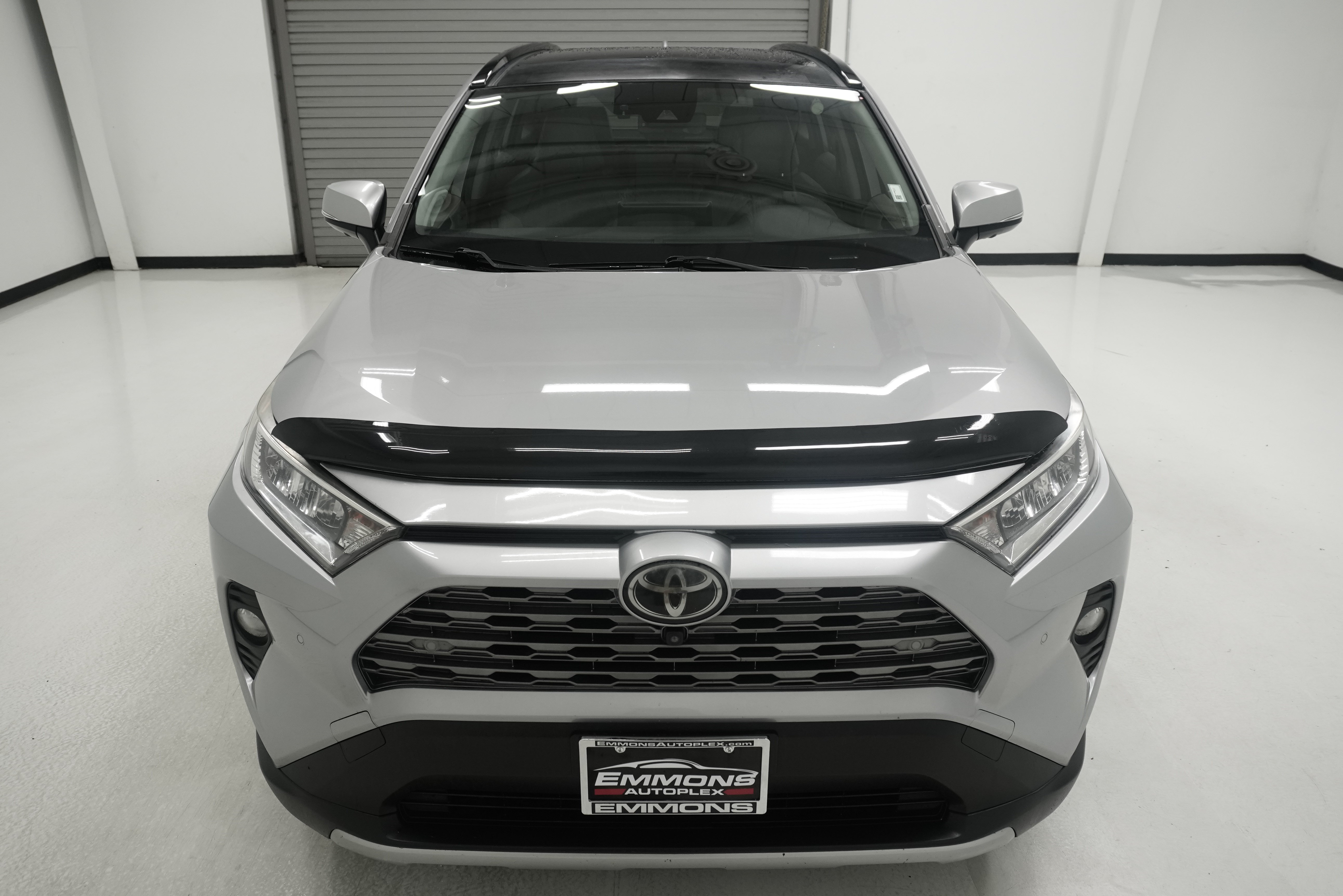 Used 2019 Toyota RAV4 Limited w/ Advanced Technology Package AWD/4WD image 2