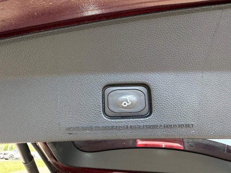 Used 2018 Ford Explorer Limited image 6