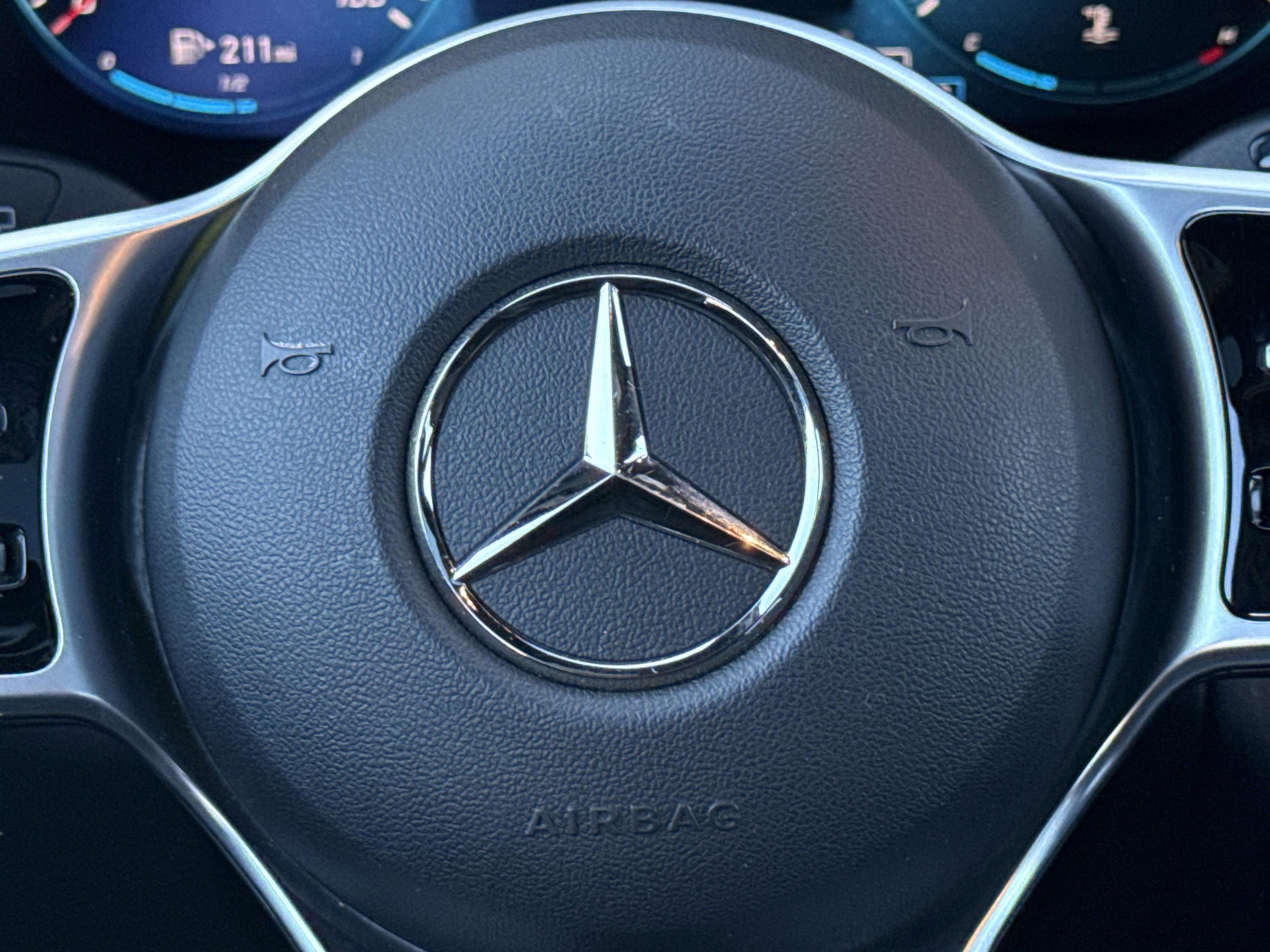 Certified 2022 Mercedes-Benz GLC 300 image 30