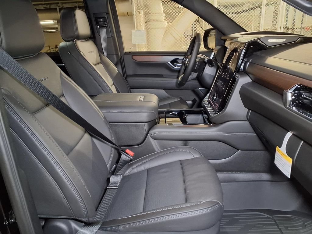 New 2026 GMC Yukon Denali AWD/4WD image 6