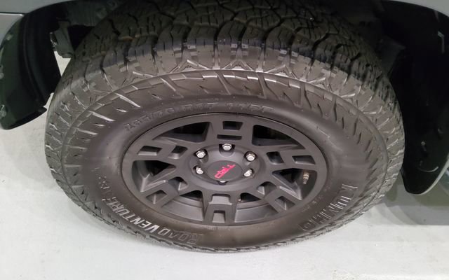Used 2020 Toyota 4Runner TRD Off-Road Premium w/ Moonroof Package AWD/4WD image 35