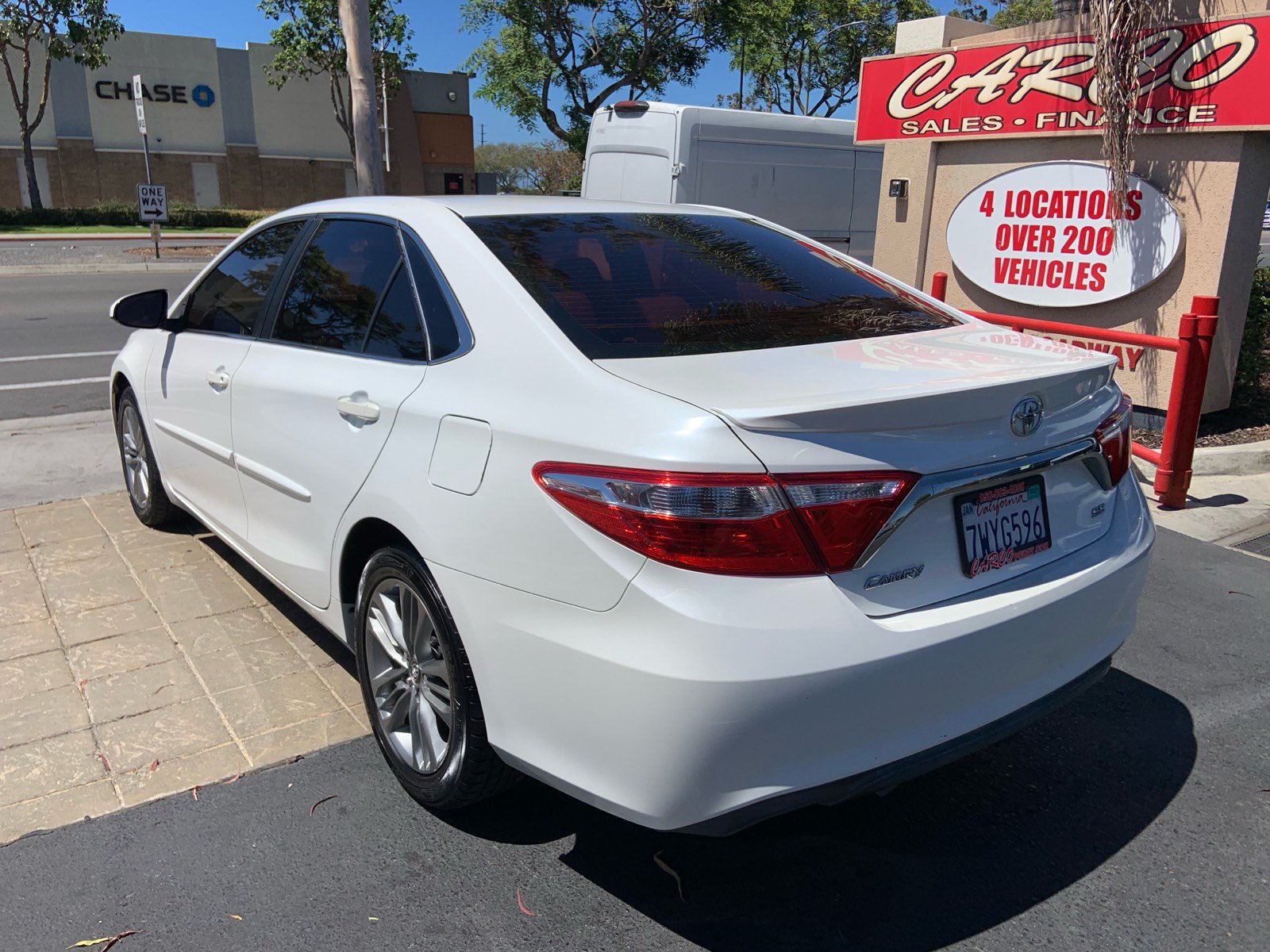 Used 2017 Toyota Camry SE FWD image 5