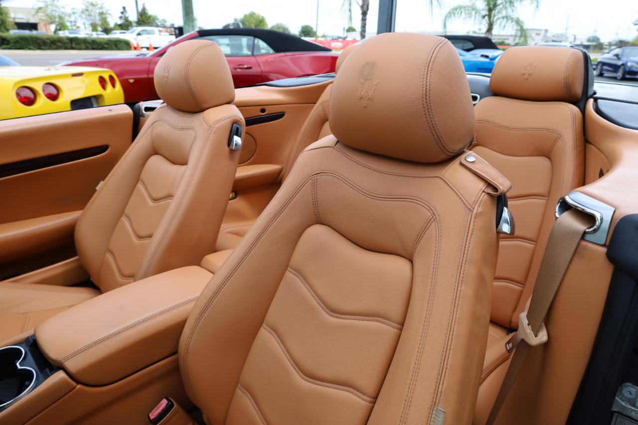 Used 2015 Maserati GranTurismo Convertible RWD image 8