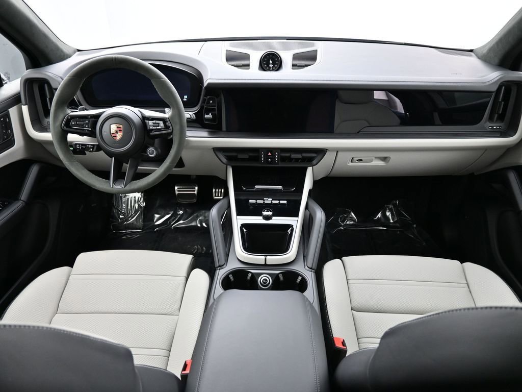 Certified 2026 Porsche Cayenne GTS image 25
