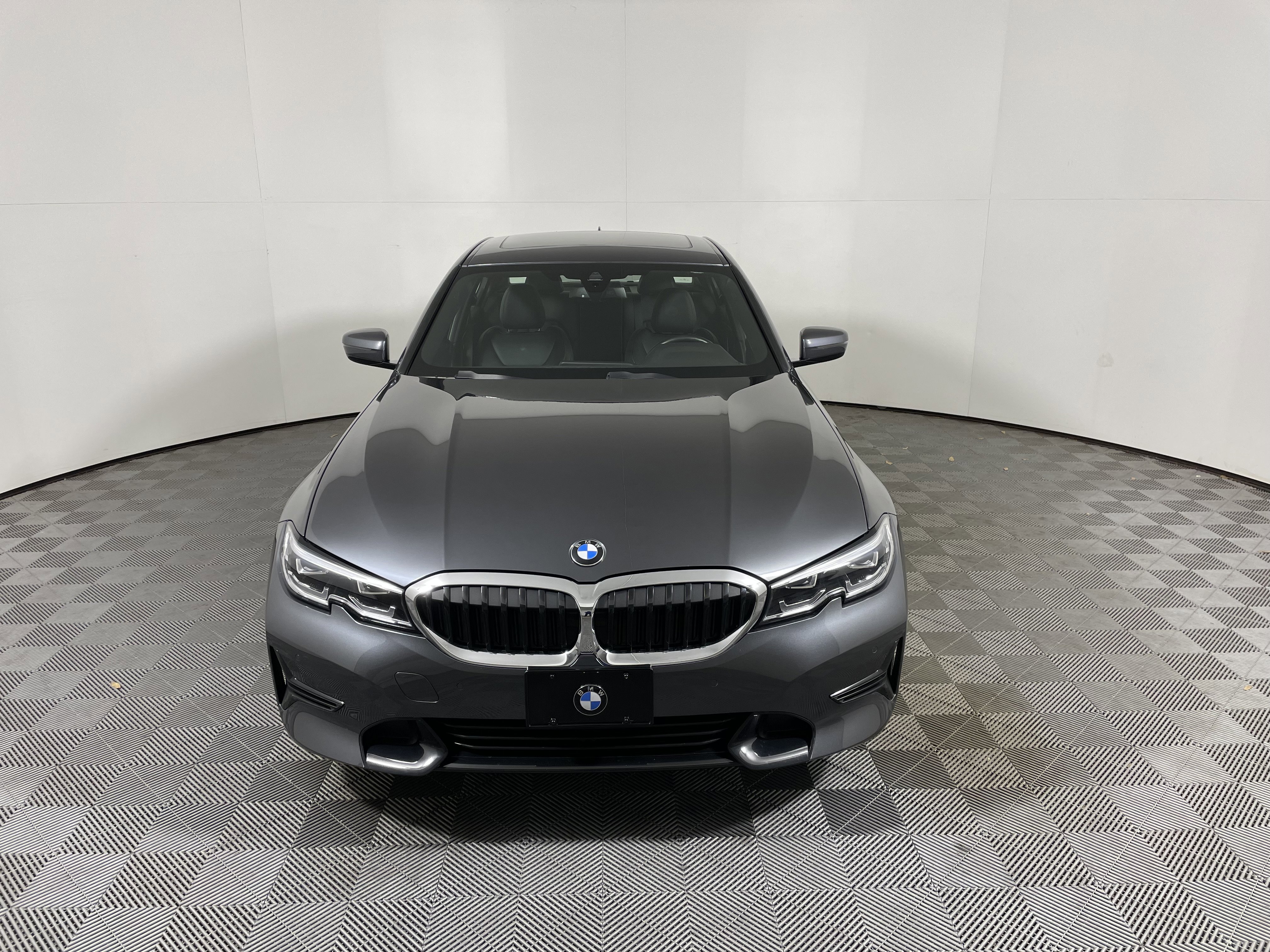 Used 2022 BMW 330i xDrive Sedan w/ Driving Assistance Package image 8