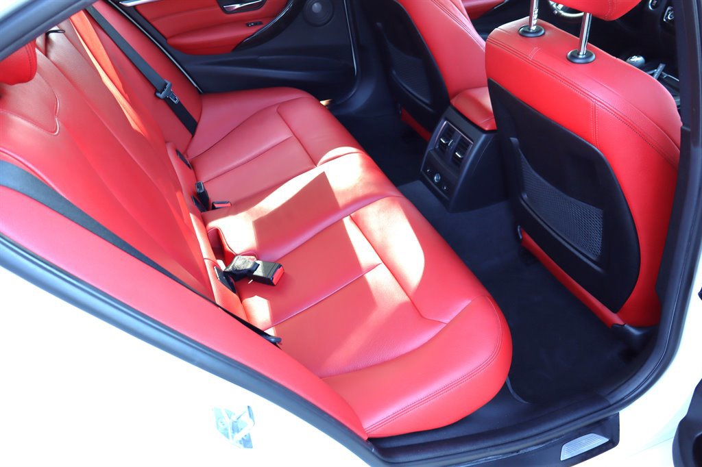 Used 2016 BMW 340i xDrive Sedan image 23