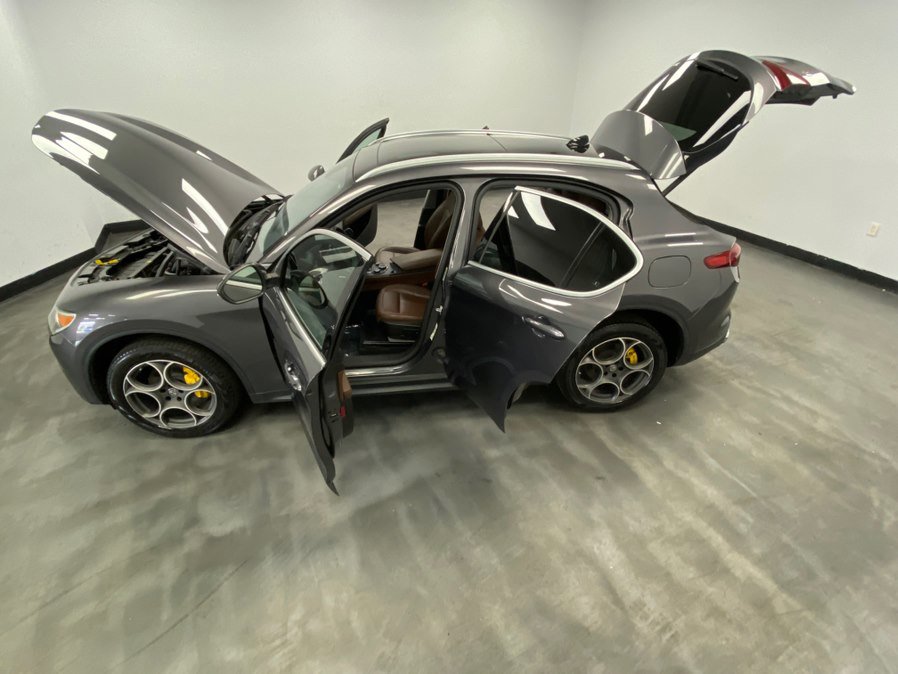 Used 2019 Alfa Romeo Stelvio Ti AWD/4WD image 48