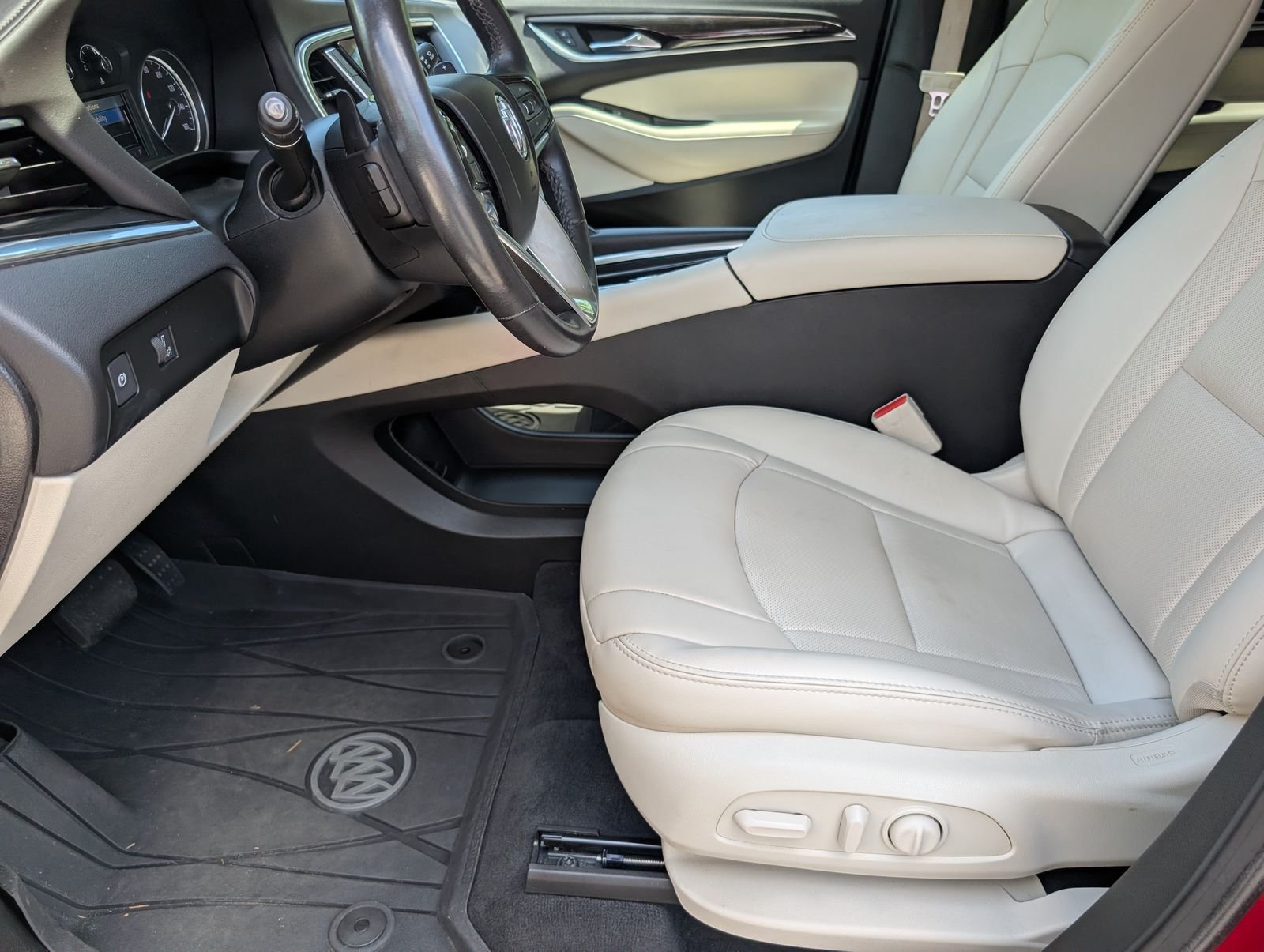 Used 2023 Buick Enclave Essence FWD image 15