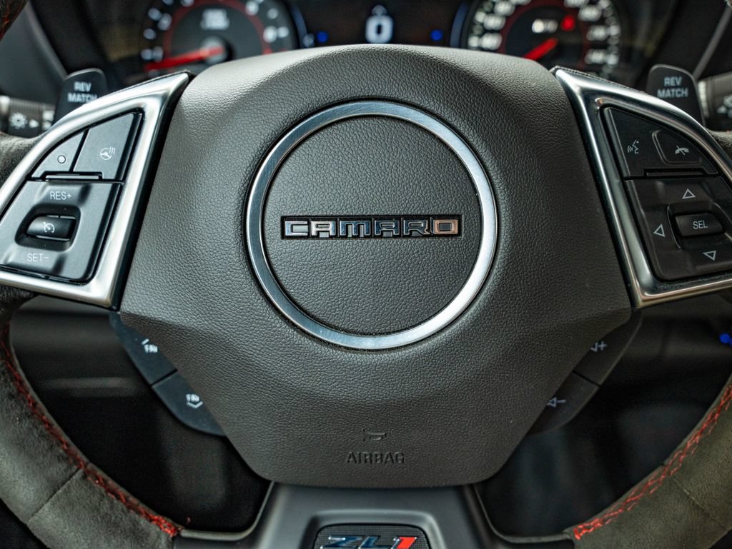Used 2021 Chevrolet Camaro ZL1 RWD image 27